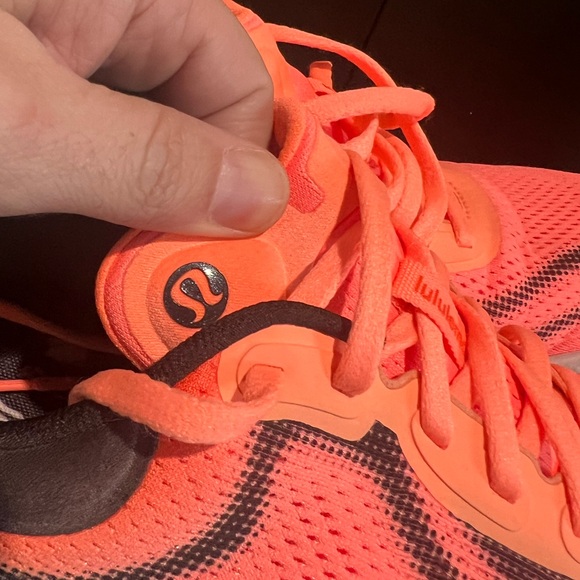lululemon Beyondfeel running shoes - Picture 7 of 16